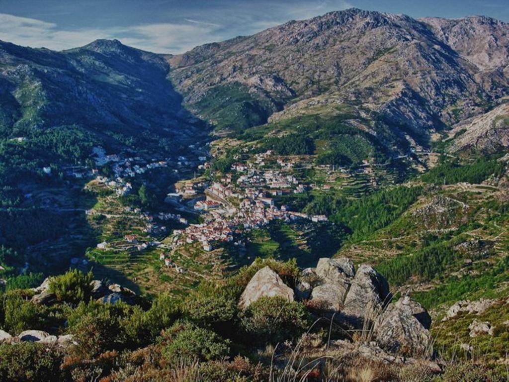 O Vicente Acomodação com café da manhã Loriga Exterior foto